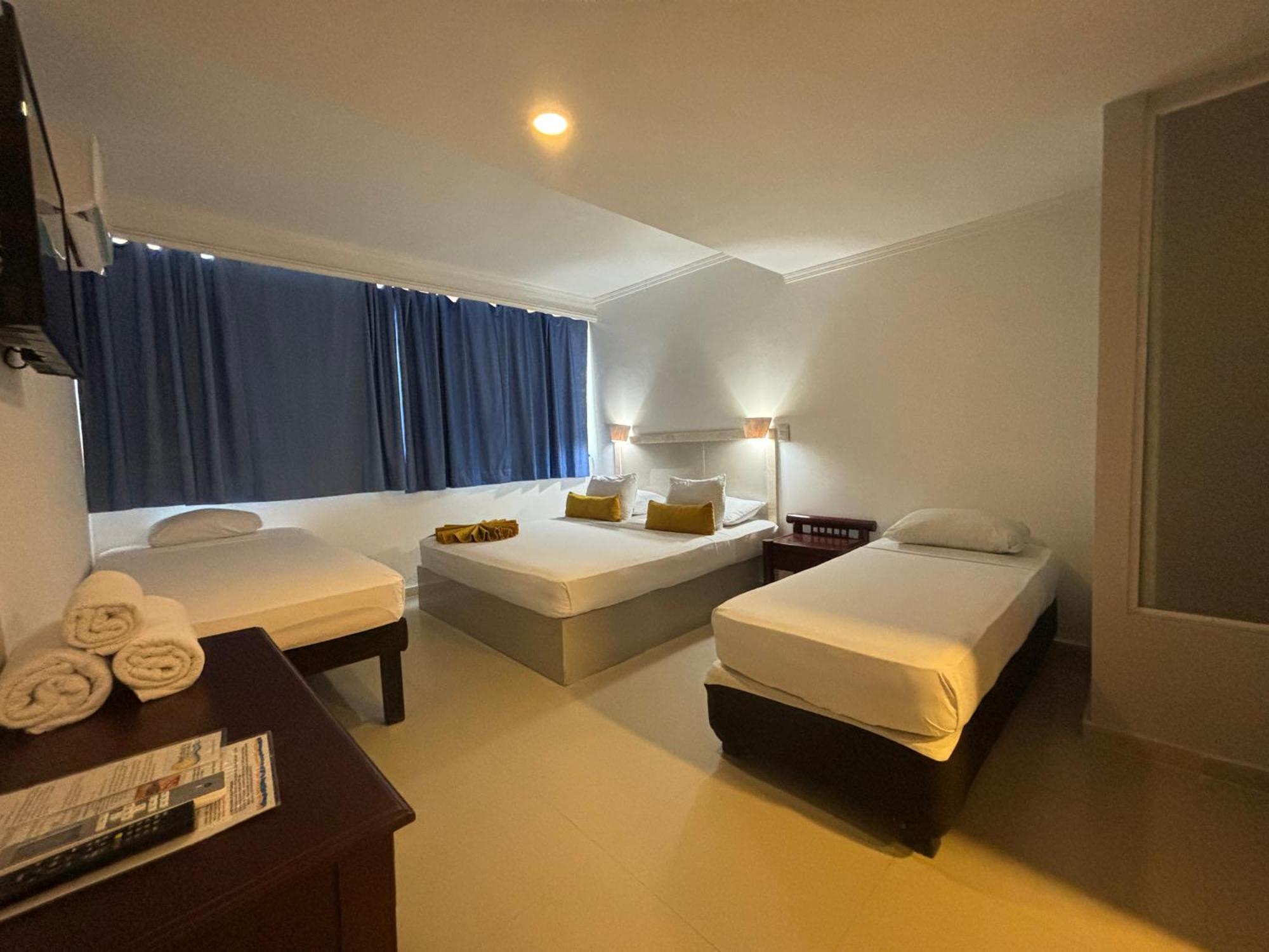 Hotel Costa Del Sol Cartagène Extérieur photo